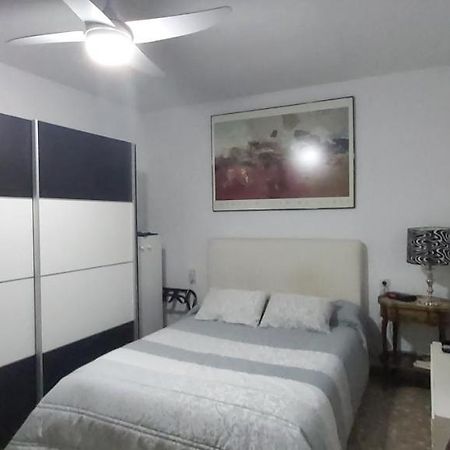 Lola.- Habitacion De Matrimonio, Con Bano Privado Granada Kültér fotó
