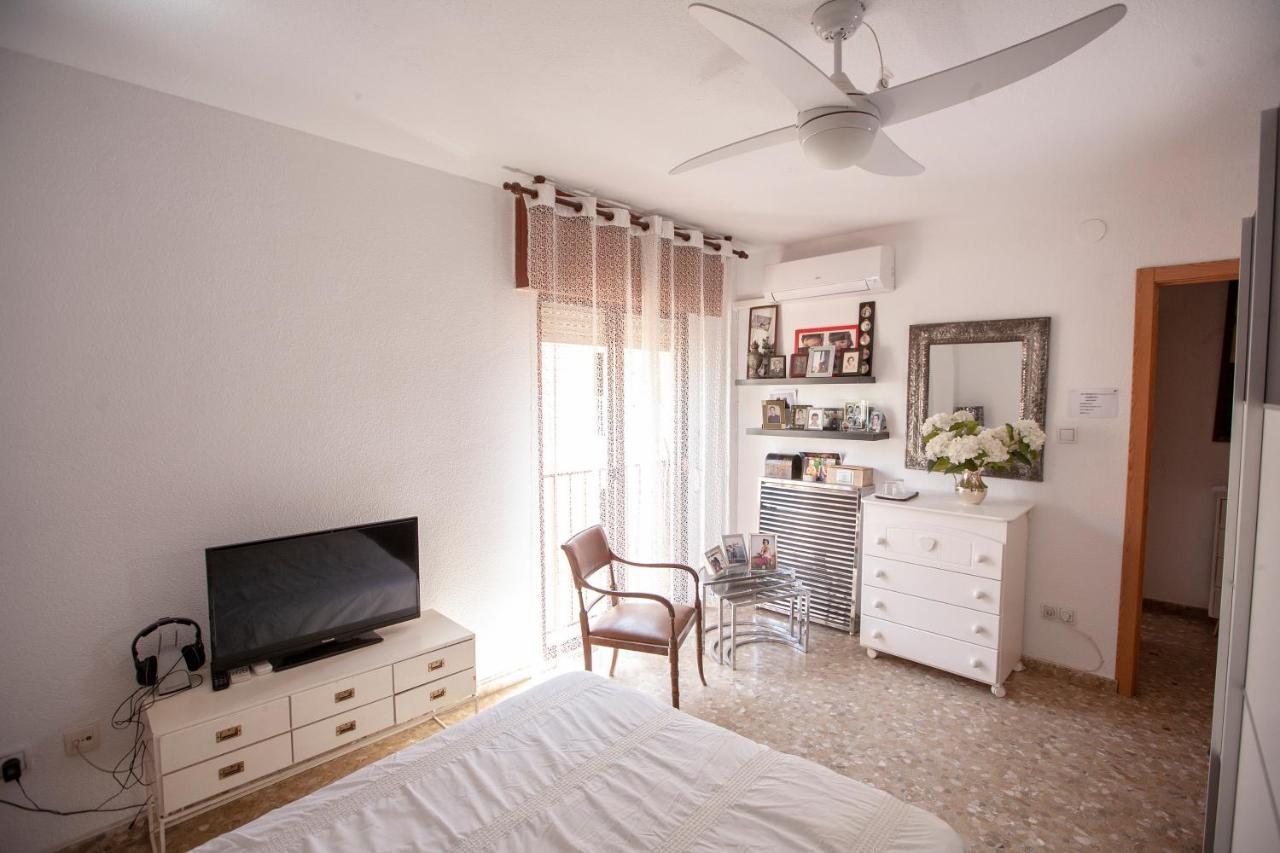 Lola.- Habitacion De Matrimonio, Con Bano Privado Granada Kültér fotó