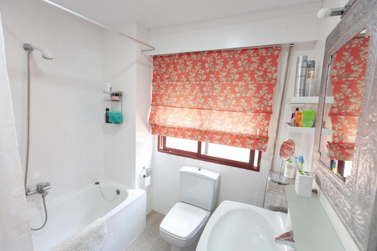 Lola.- Habitacion De Matrimonio, Con Bano Privado Granada Kültér fotó