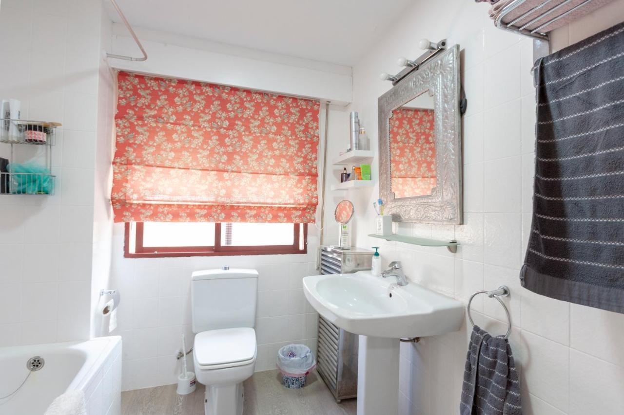 Lola.- Habitacion De Matrimonio, Con Bano Privado Granada Kültér fotó